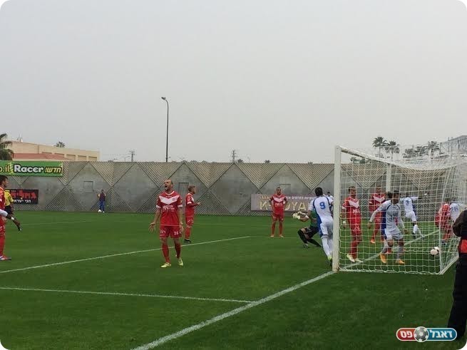 השער העצמי של מוסא סלמן. יבנה חוגגת בלבן (אלירן ברנשטיין)